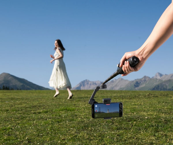 Ultra-Comfortable Grip for Low-Angle Shots