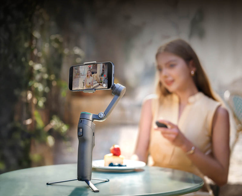 Built-in Tripod