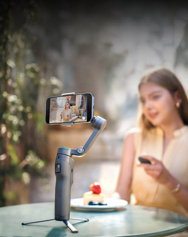 Built-in Tripod